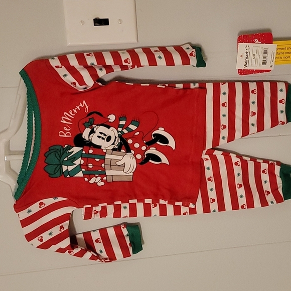 Disney's  Minnie Mouse Pajama Set - Picture 1 of 4